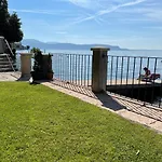 Bethel House Aparthotel Gardone Riviera